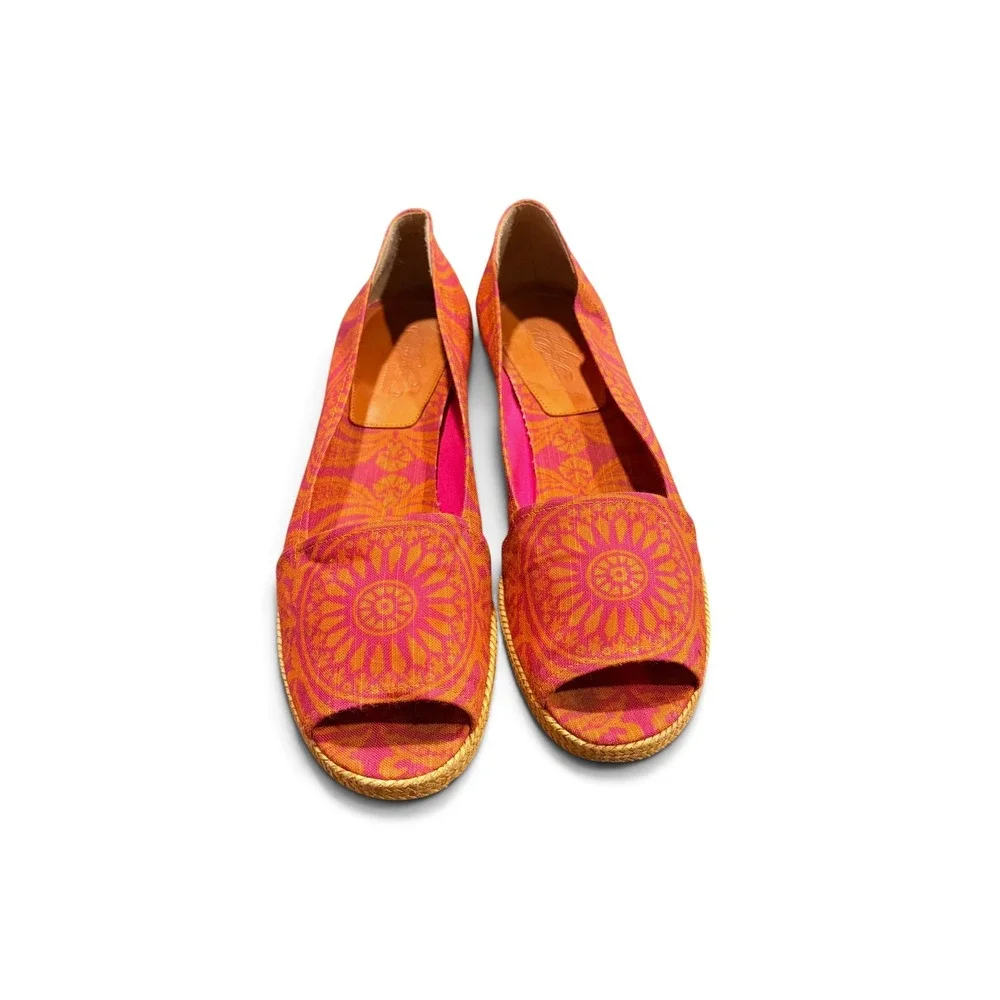 Stuart Weitzman Theodora Callum Wedge 9 - 9.5 Pink Orange Medallion Espadrille
